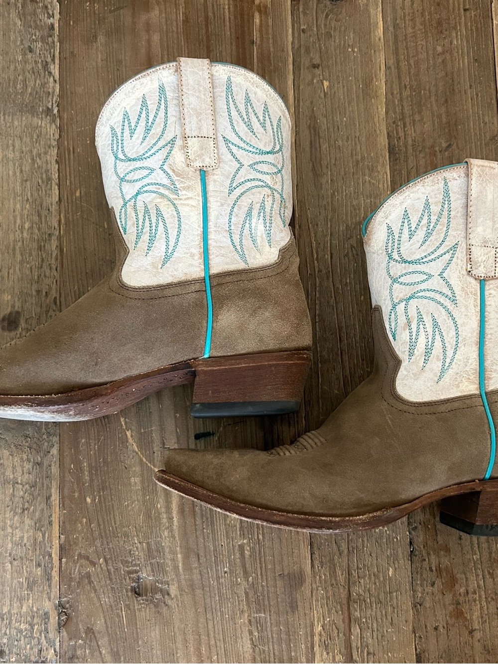 Macie Bean Boots Women's Taupe Suede Western Cowboy Boots with Embroidered Shaft - Picture 7 of 9